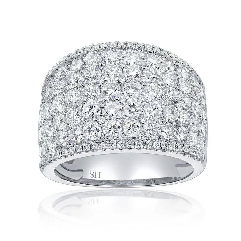 Fashionable Finger Jewelry Ring For Women Luxurious Engagement Ring