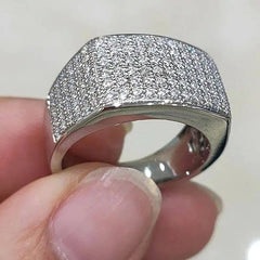 Fashionable Finger Jewelry Ring For Women Luxurious Engagement Ring
